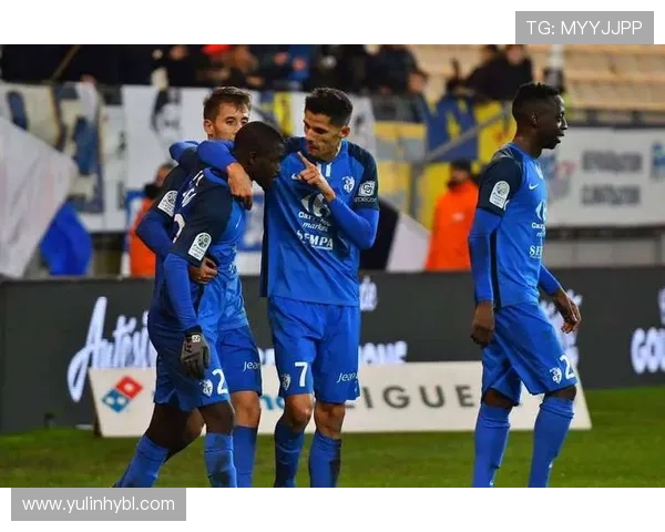 百年港城之魂勒阿弗尔俱乐部的坚守与重生之路足球历史与梦想征程